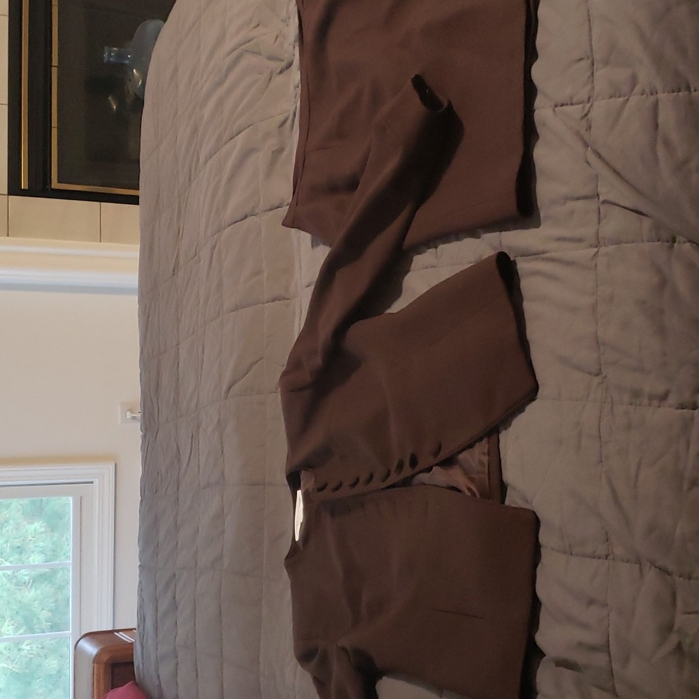 Two pics brown Lady Suit Size 10peite